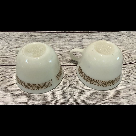 PYREX WOODLAND BROWN COFFEE TEA CUPS SET OF 2! - Picture 10 of 14